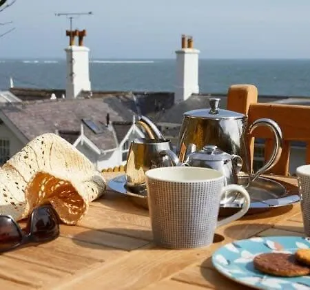 펜션 Six Matlock - Gorgeous Apartment, Stunning Sea Views 파일리
