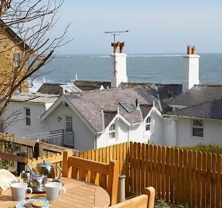 Six Matlock - Gorgeous Apartment, Stunning Sea Views 파일리