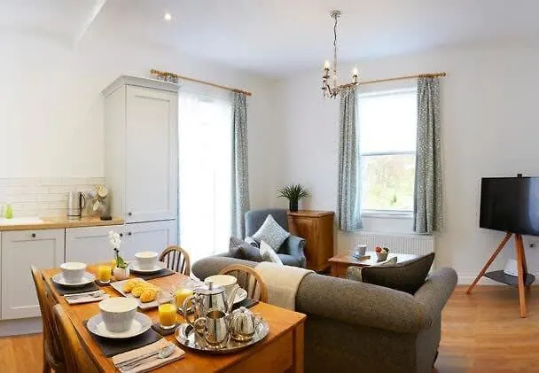 Six Matlock - Gorgeous Apartment, Stunning Sea Views Hébergement de vacances *