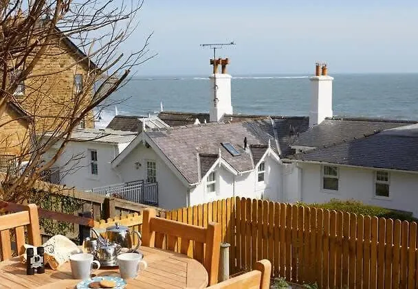 Six Matlock - Gorgeous Apartment, Stunning Sea Views Filey