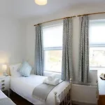 度假居 Six Matlock - Gorgeous Apartment, Stunning Sea Views 法利
